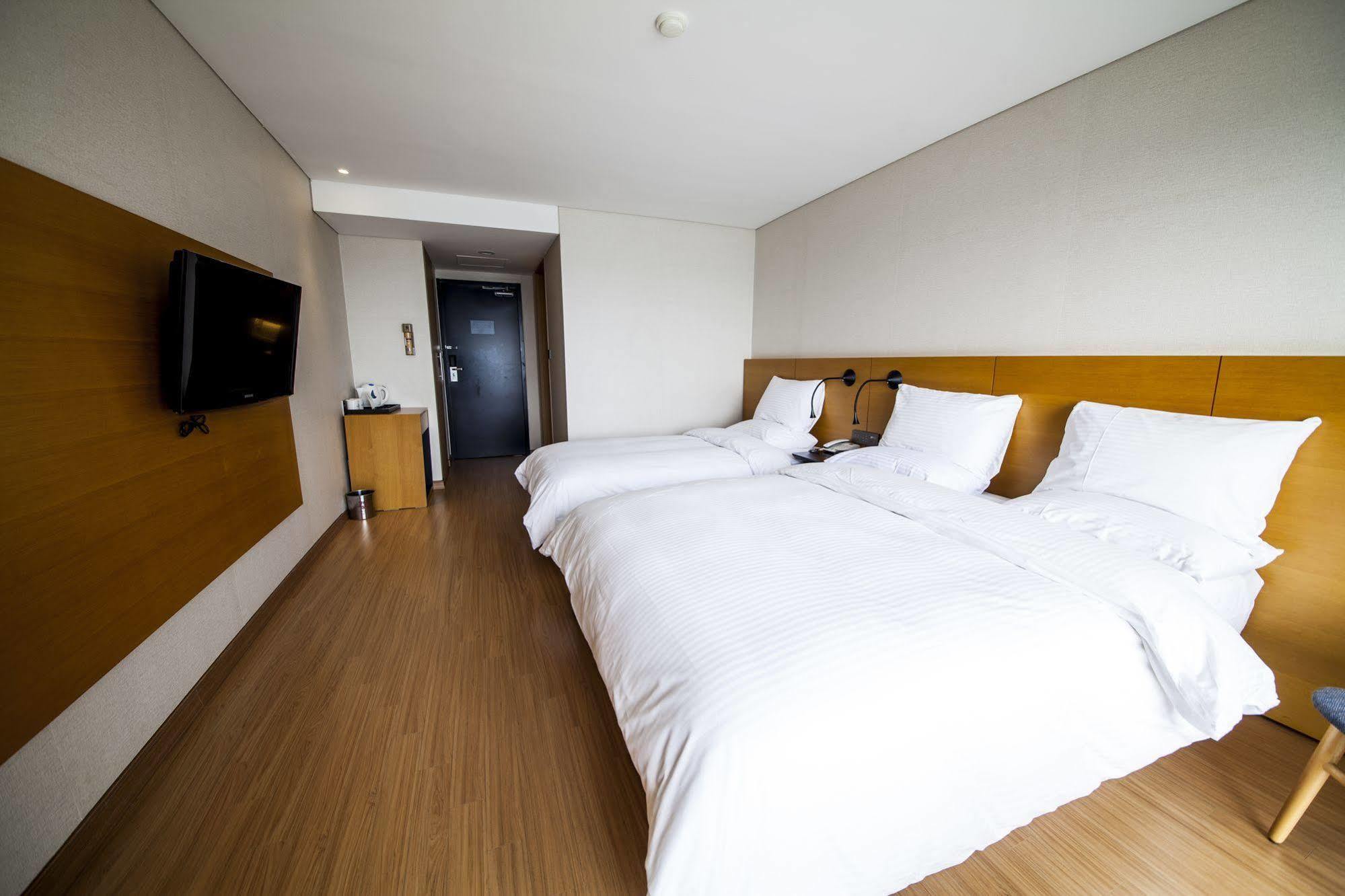 Asia Lakeside Hotel Jinju Exterior foto
